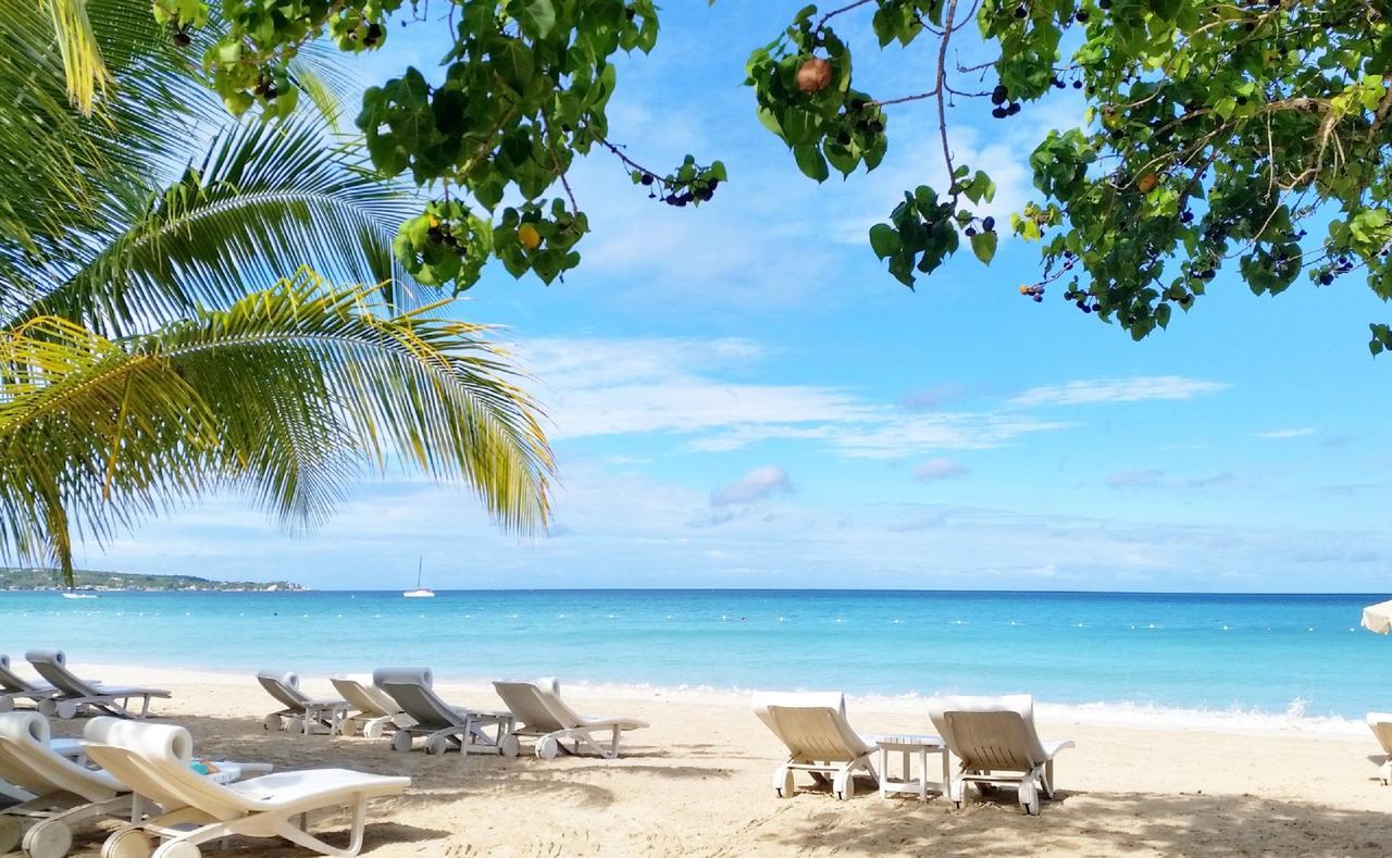 Idle Awhile Beach Hotel Negril Exterior foto