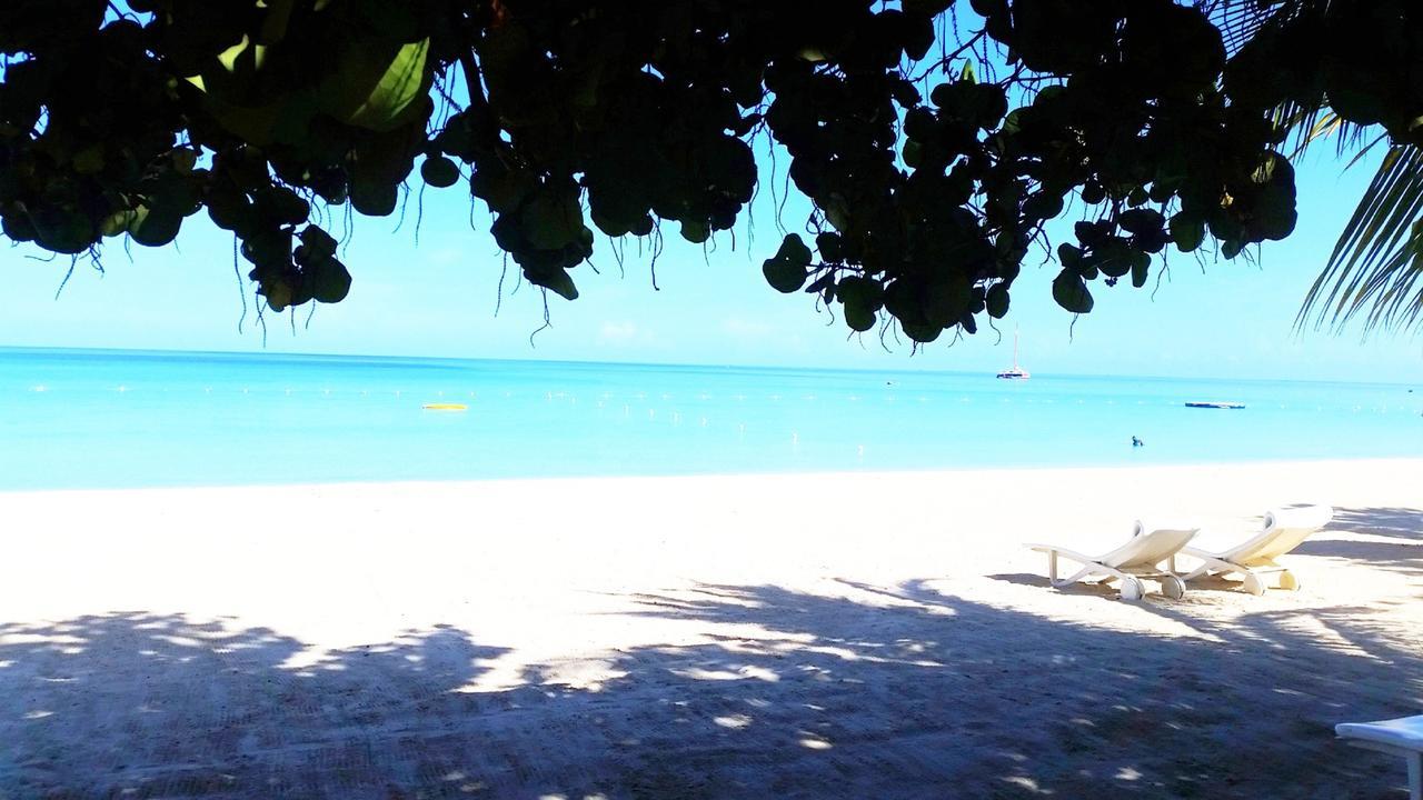Idle Awhile Beach Hotel Negril Exterior foto